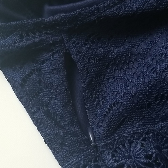 Navy lacy dress - Picture 4 of 6